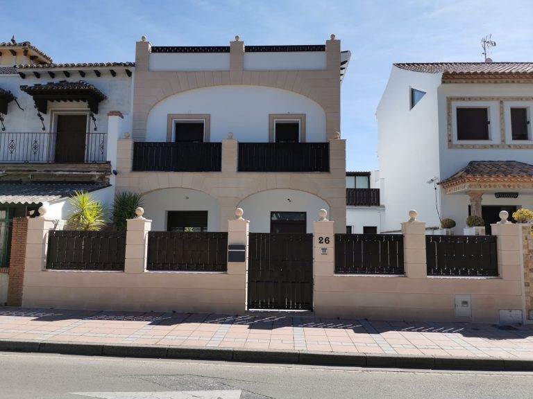 Foto del exterior de reforma integral realizada en Avenida Martinez Astein, en Ronda.